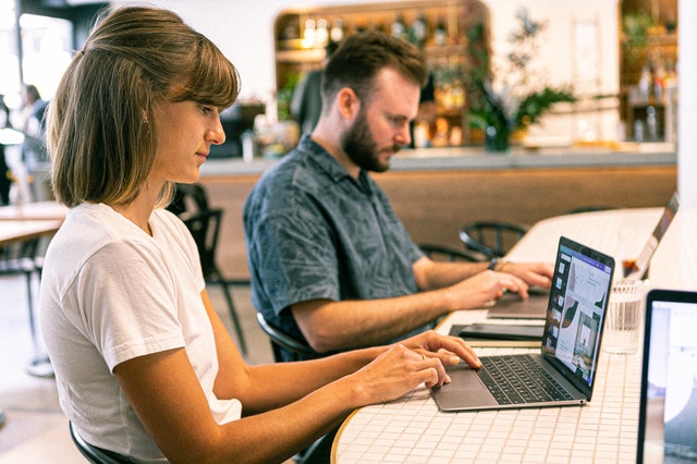 谷歌Google推廣容易嗎？企業(yè)做好全球貿易真的有通用網站？